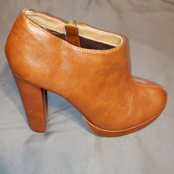 Michael Antonio Shoes - 💘3 for $20💘 Michael Antonio Ankle Booties